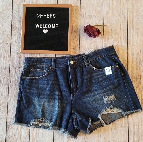 Time and Tru Pants - Any3/$20💥 NWT High Rise Jean shorts Blue darkwash✨️